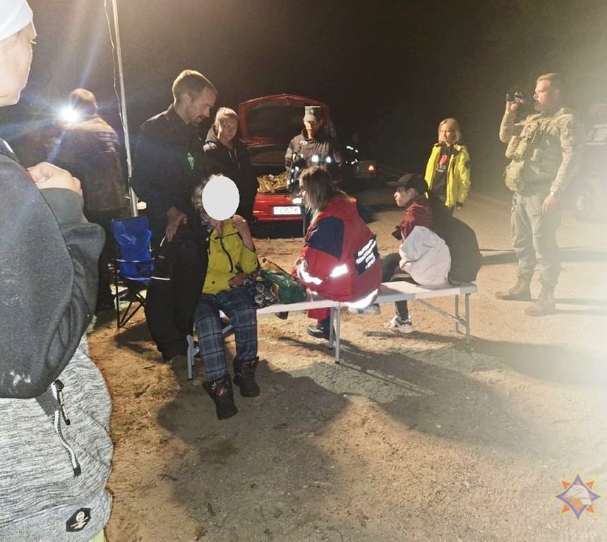 Спасатели и волонтеры нашли женщину, потерявшуюся в лесном массиве Малоритского района