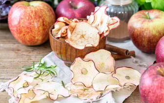 Как приготовить яблочные чипсы? Нашли рецепт «бабушкиного» суперфуда, который будет храниться до весны — Полезно