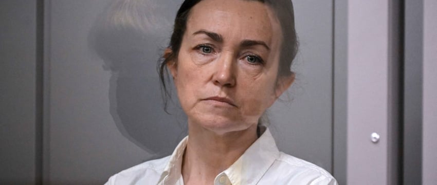 Россия заключила в тюрьму российско-американскую журналистку Алсу Курмашеву на более чем 6 лет