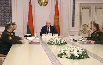 «Готовятся отряды, полководцы определены» – Лукашенко поручил военным «не прозевать случайных развитий событий на границе»