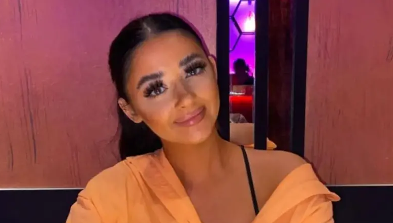 Убиты из арбалета две дочери и жена комментатора Би-би-си