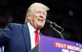 Самолета Дональда Трампа отклонился от курса из-за технической неполадки перед ралли в Монтане.