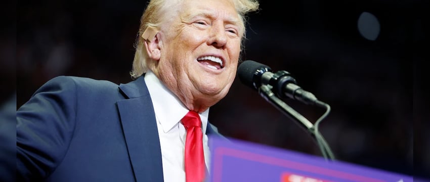Самолета Дональда Трампа отклонился от курса из-за технической неполадки перед ралли в Монтане.