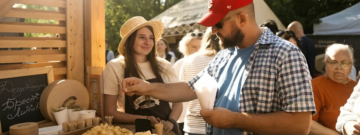 Белорусам предложили попробовать эксклюзивные сыры с абрикосом и лавандой. Где и когда это можно сделать бесплатно?