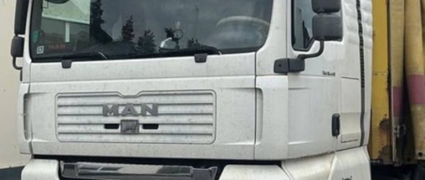 Тайник с 5000 пачками сигарет нашли в фуре под управлением белоруса