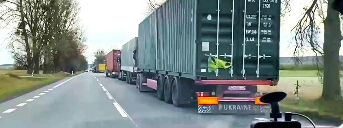 Более 3000 грузовиков застряли в очередях на границе Украины и Евросоюза
