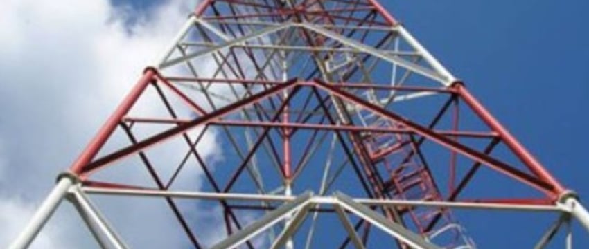 В Бресте мужчина залез на вышку сотовой связи