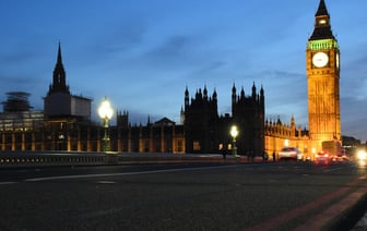 В результате стрельбы в парламенте Абхазии погиб депутат