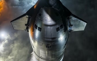 SpaceX объявила о готовности самой большой ракеты в мире к полету