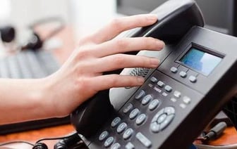 В Минобр можно позвонить по поводу организации бесплатного проезда школьников