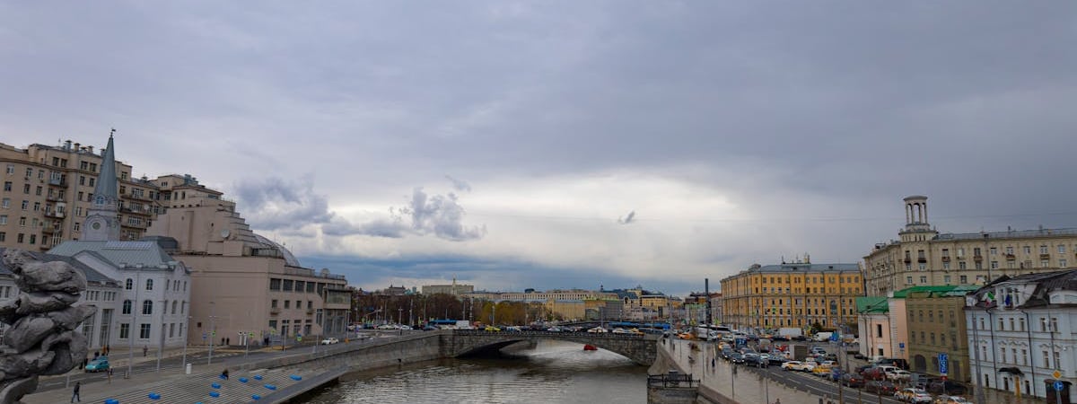 ЦБ РФ сохранил еще на полгода ограничения на снятие наличной валюты