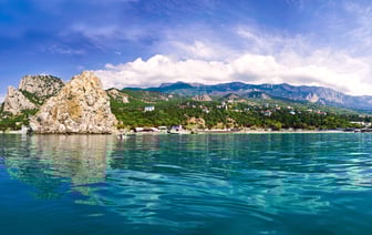 «Слетал на Бали — сделал всё, что нужно». Как релоканты ездят на лечение в другие страны