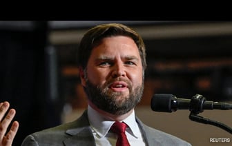 Лагерь Байдена раскритиковал "экстремистский" выбор Трампа на пост вице-президента