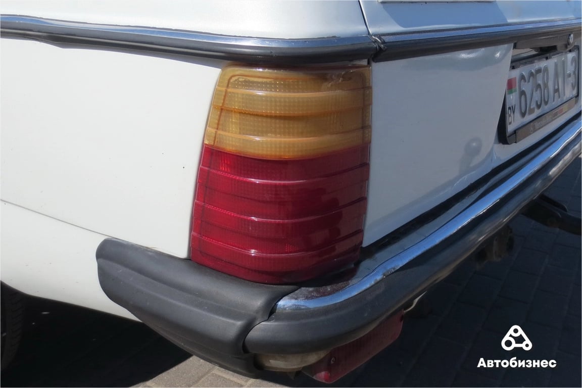 Задний фонарь Mercedes-Benz W123