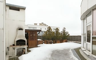 В Минске выставили на продажу «дом на крыше». Что предложили за $389 тысяч? — Фото