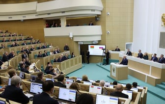 «Step by step» — Лукашенко объяснил, почему Беларусь не войдёт в состав России «в ближайшее время». А что с единой валютой?