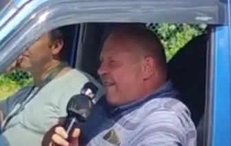 В очередях в ПП «Брест-Тересполь» люди уже поют караоке