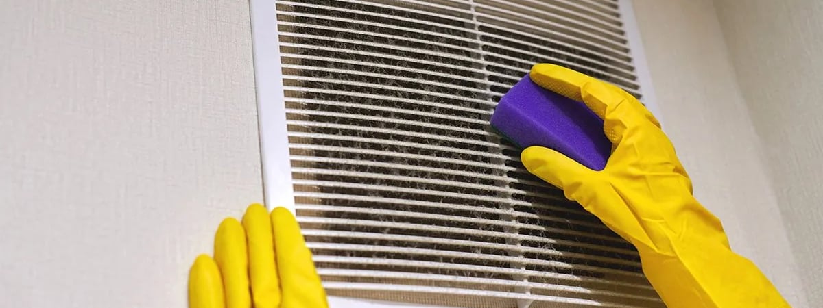 Эта домашняя смесь отмоет решётку вентиляции добела. Как очистить без демонтажа? — Полезно