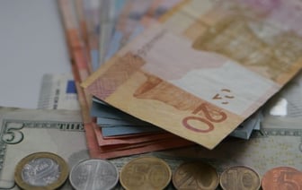 Физлица в Беларуси в мае продали на $118,1 млн валюты больше, чем купили