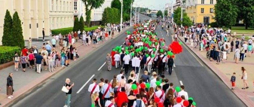 Выпускные вечера в школах Беларуси пройдут 14 июня