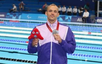 Белорусский пловец Дмитрий Солей завоевал серебро на Паралимпиаде-2024 — Видео