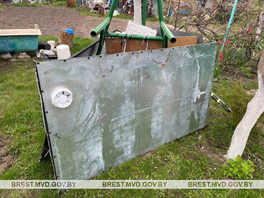 Житель Бреста выращивал дома коноплю