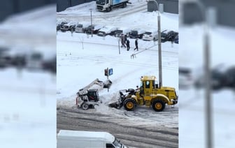 «Залипательная техника» — Видео уборки снега в Минске набрало 2,2 млн просмотров. Что удивило подписчиков? — Видео
