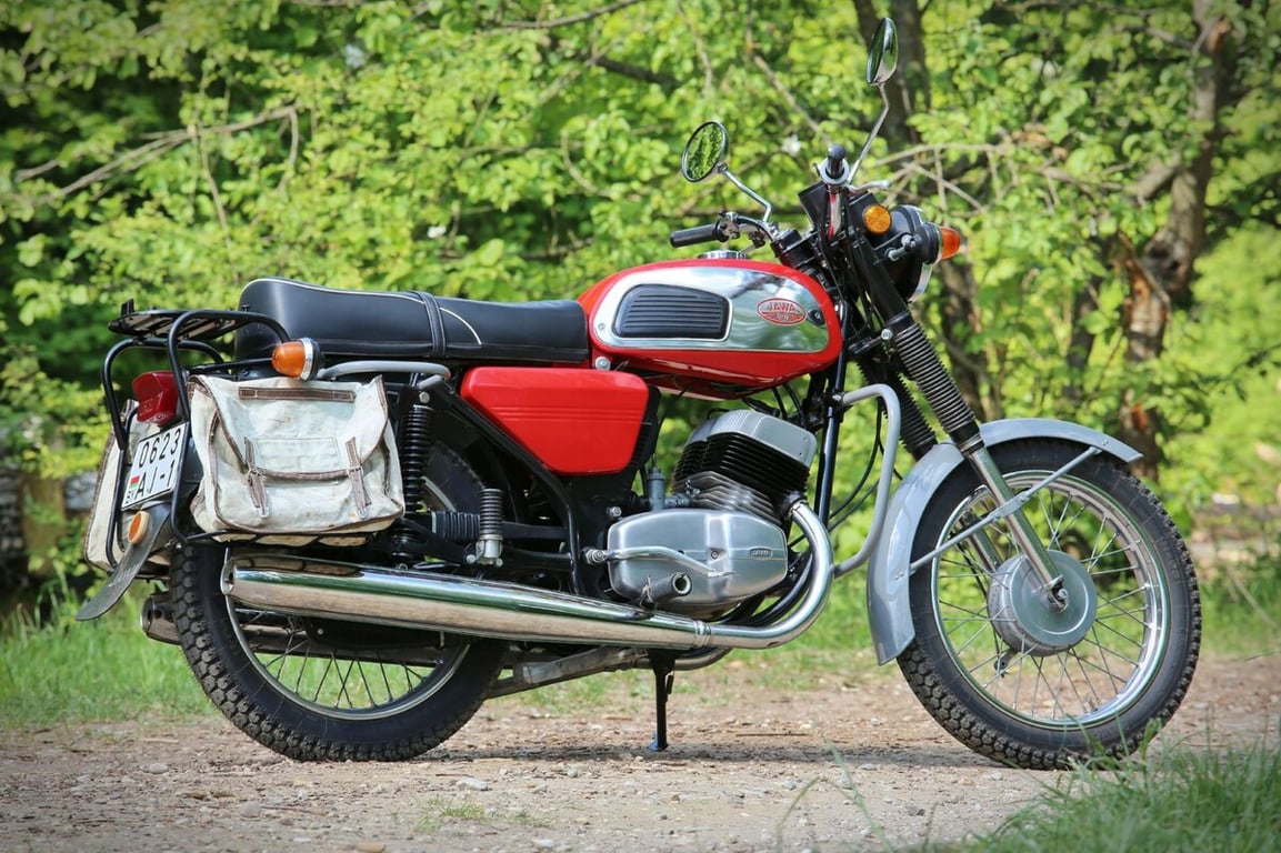 Житель Брестской области несколько лет восстанавливал чехословацкую Jawa 634. Посмотрите, что у него получилось