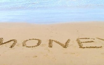 В Минтруда рассказали, в каких случаях можно получить деньги вместо отпуска