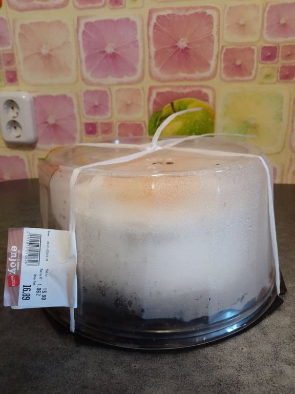 Ценник на торт наклеен с одной цифрой — в чеке появилась другая. Все дело в упаковке