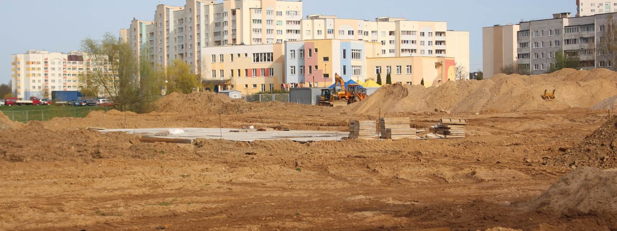 В спальном районе Гродно возводят многоэтажки — посмотрите, как выглядит стройка