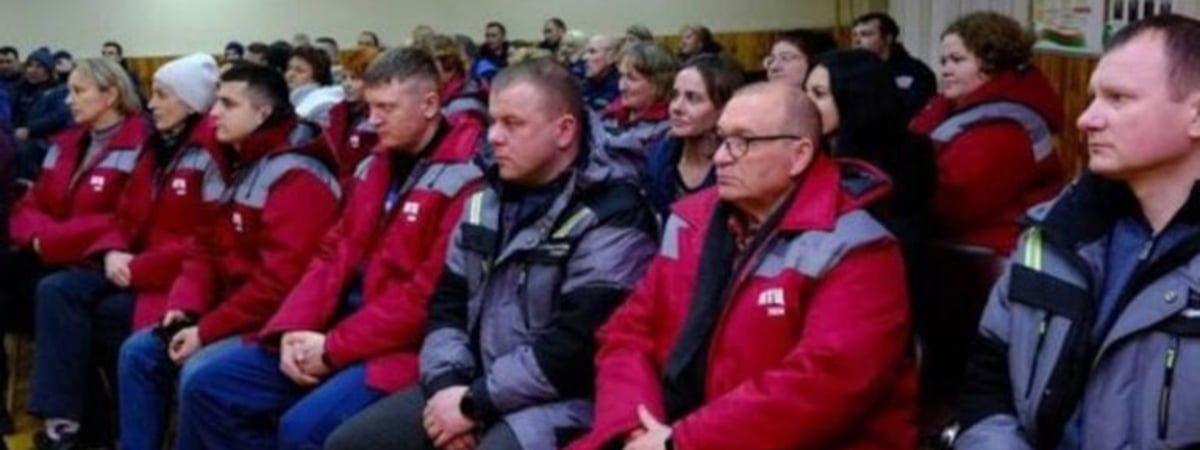 «Кто-то сомневается в легитимности происходящего». На встрече с коллективом гомельского завода чиновница сказала правду о выборах