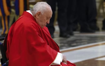Папа Римский пропустил Крестный ход и вызвал переполох среди верующих. Что произошло?