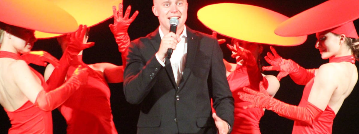 «В твоих глазах утонуть не опасно» — певец из Гродно выпустил песню о любви