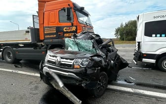 Под Минском Renault Duster врезался в маршрутку — 77-летний мужчина погиб на месте — Фото