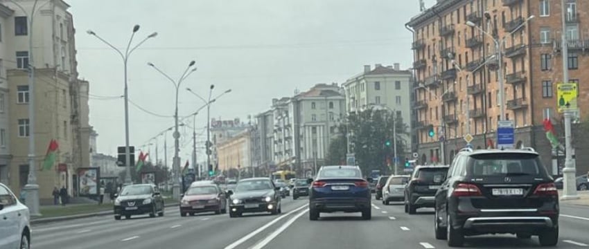 МЧС и Белгидромет объяснили появление запаха гари и смога в Минске