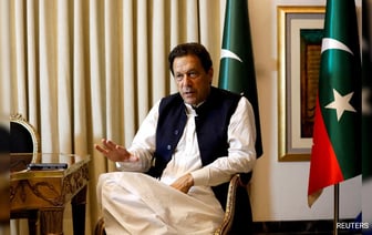 Заключенный в тюрьму как "террорист", лишенный основных прав человека: Имран Хан