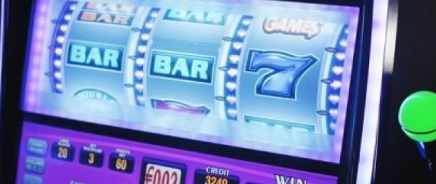 Мужчина разбил игровой автомат в Барановичах. Вот какой приговор вынес суд