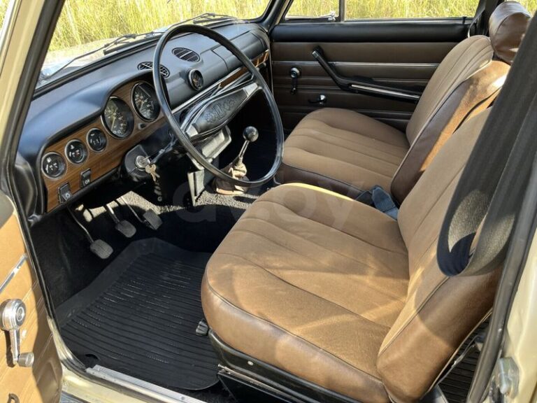Автомобиль ВАЗ-2106 с минимальным пробегом выставили на продажу в Барановичах. Сколько стоит?