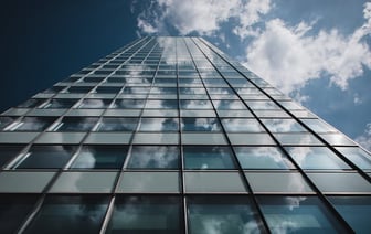 Россия перебросила в Курскую область несколько тысяч солдат, но серьезные силы с фронта не снимает