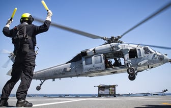 Под Минском заметили в небе 8 российских боевых вертолетов. В Минобороны Беларуси ответили, что происходит — Фото