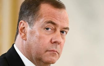 Медведев о статусе Зеленского: утрата официального статуса не меняет ничего