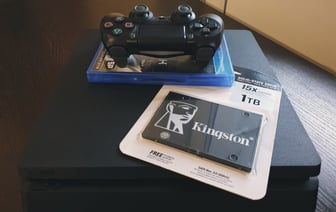 Поиграл и решил взять с собой — в Лиде парень украл из квартиры приставку