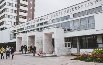 Медвузы и педвузы Беларуси почти полностью перешли на бюджетный набор