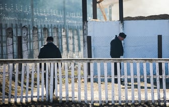 Новый закон разрешил белорусским судам обязывать амнистированных осуждённых устраиваться на работу — Официально