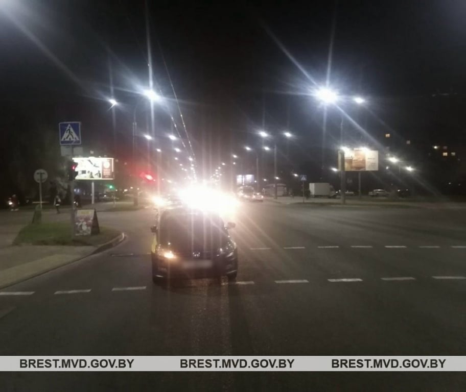 В Бресте такси сбило девочку