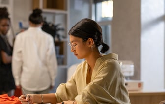 Лжесотрудник ДФР выманил у 71‑летней пенсионерки более 40 тысяч рублей