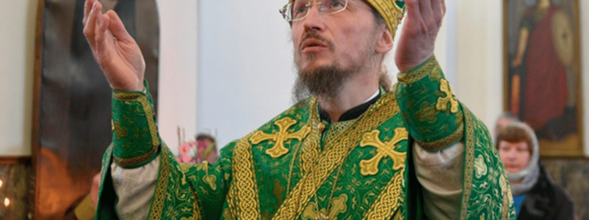 Митрополита Вениамина тревожат квадроберы. А тревожат ли его дети в армейских обносках, стоящие у церкви?