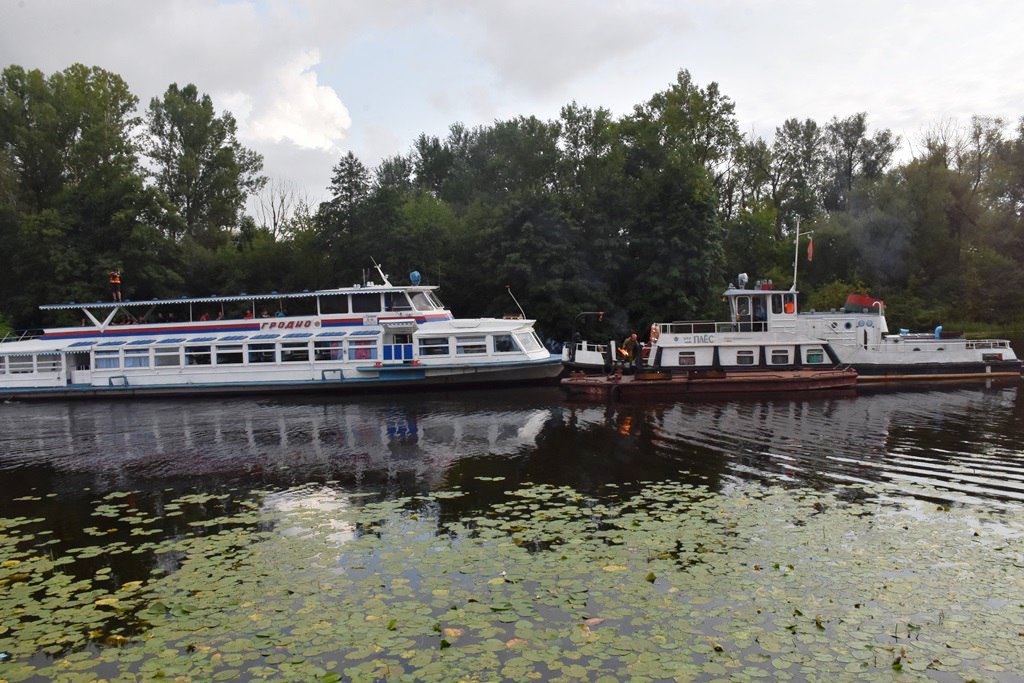 Показательные выступления МЧС в Бресте. Видео и фото