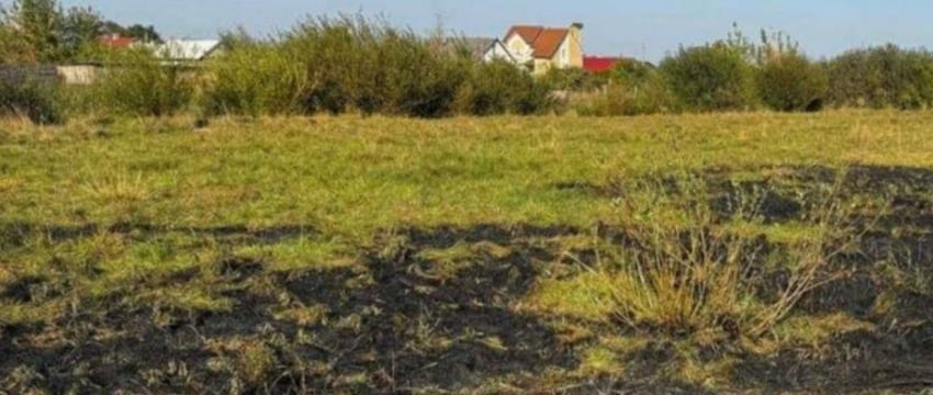 Труп пенсионера нашли в очаге пожара травы в Березовском районе